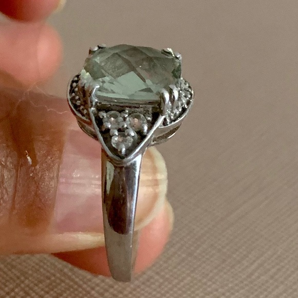 Delmar Silver diamond💎flanked Green Amethyst Ring - Picture 2 of 10